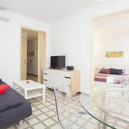 3 Bedroom Next To Plaza Lejlighed