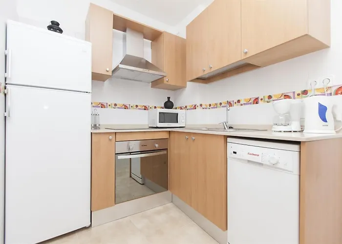 3 Bedroom Next To Plaza * Barcelona