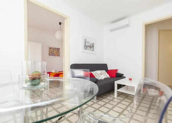 Lejlighed 3 Bedroom Next To Plaza *