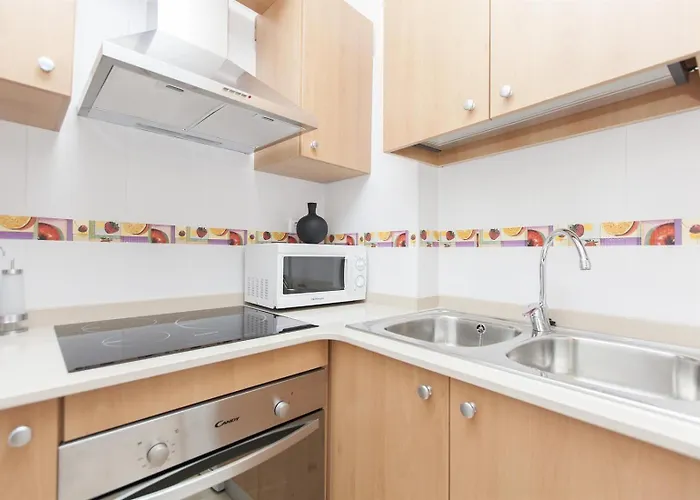 3 Bedroom Next To Plaza